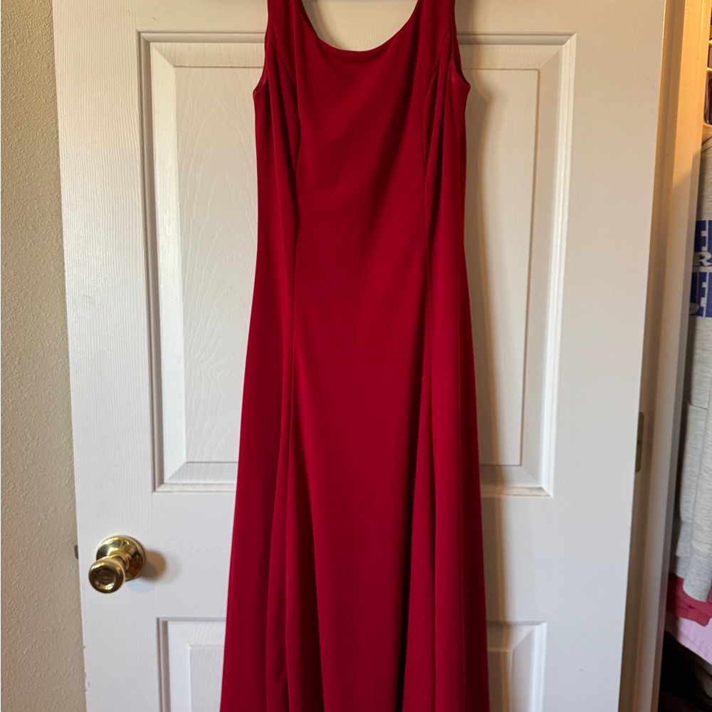 Elegant Red Sleeveless Dress